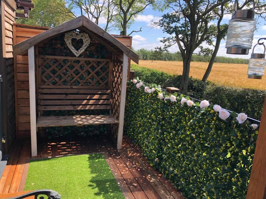 Couple's With Hot Tub Holiday home Upton (Lincolnshire)